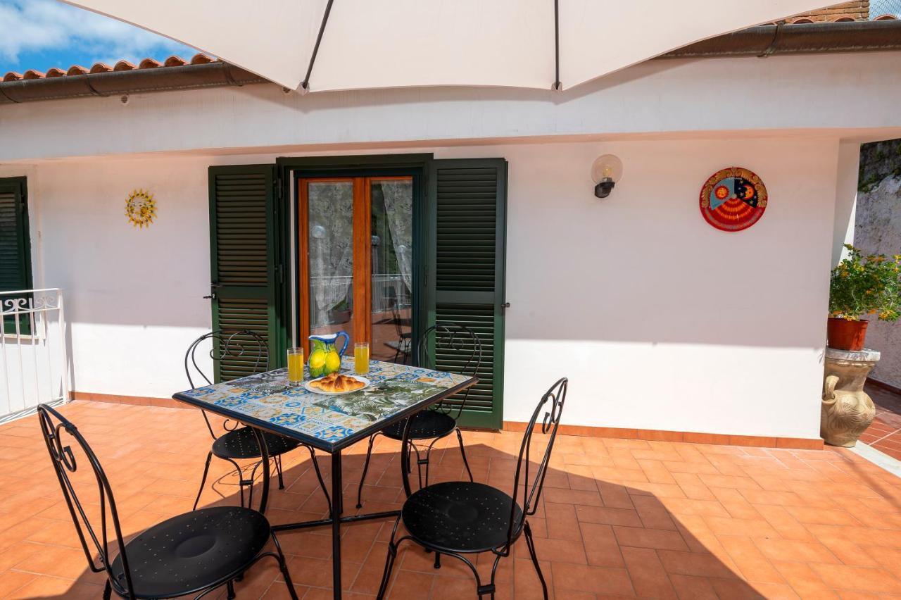 Villa Luciana Сант'Агнело Екстериор снимка